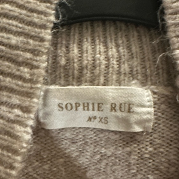 Cream turtleneck - Picture 4 of 4